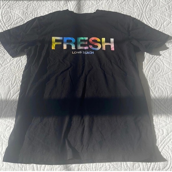 Assorted Weed Graphic Shirts - Picture 3 of 4